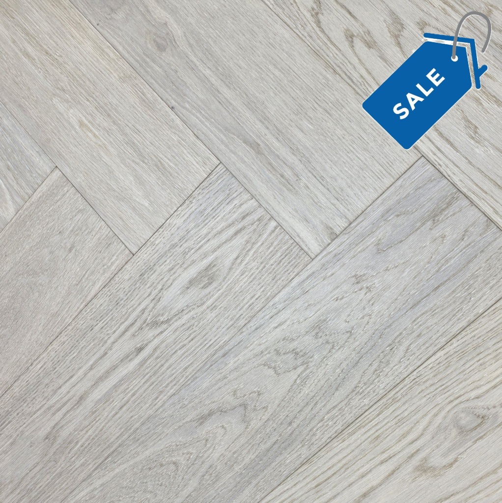 Wit Eiken Visgraat Vloer 51.2m2!